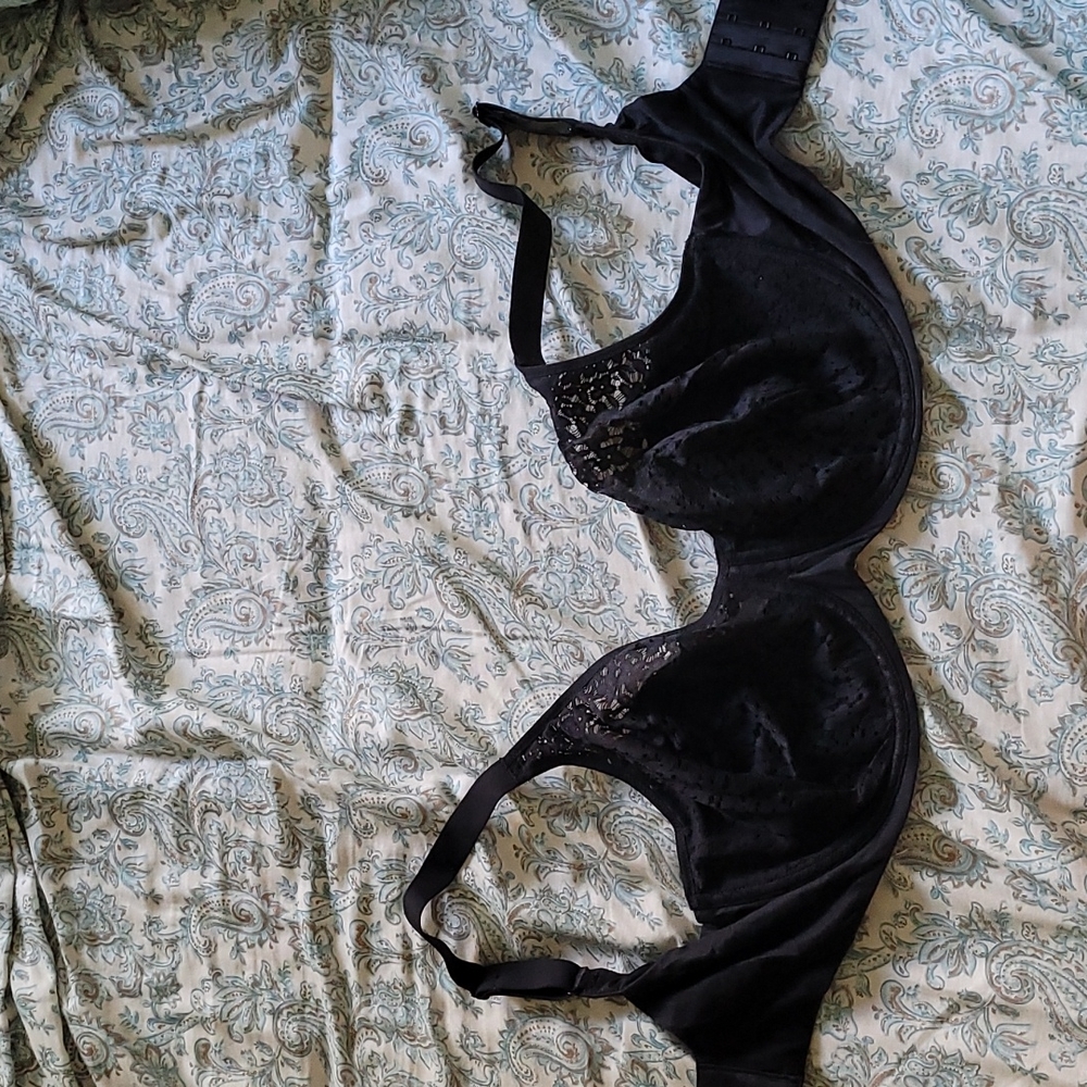 Chantelle bra 34 DDDD